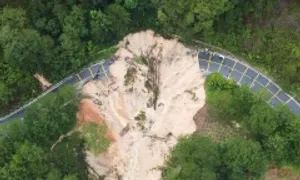 Hiện trạng đèo Mimosa bị xé toạc, chia cắt giao thông